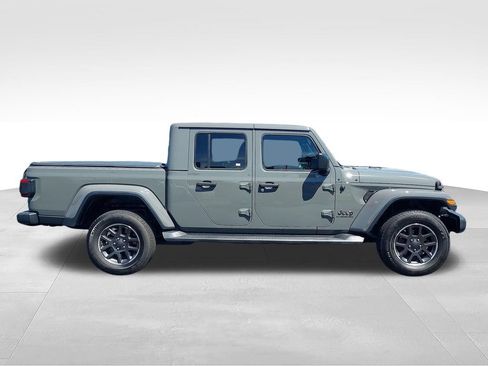 Used 2020 Jeep Gladiator Overland AWD/4WD image 6