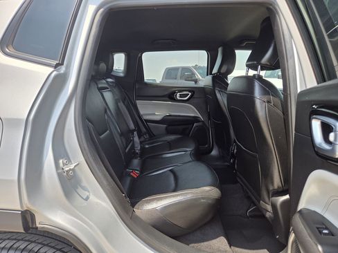 Used 2025 Jeep Compass Limited AWD/4WD image 18