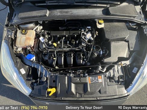 Used 2017 Ford Focus Titanium image 12