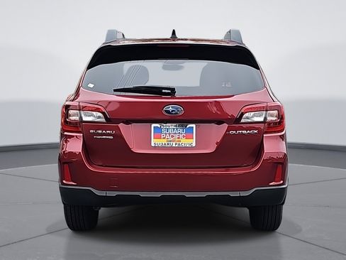 Used 2017 Subaru Outback 2.5i Premium image 4