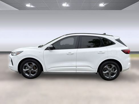 Used 2023 Ford Escape ST-Line w/ Tech Pack #1 FWD image 2