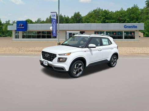 New 2026 Hyundai Venue SEL FWD image 2