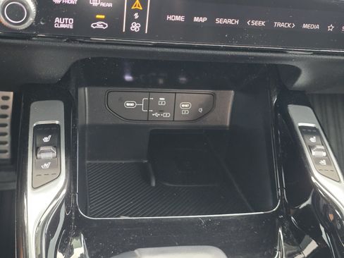 Used 2024 Kia Sorento SX Prestige AWD/4WD image 20