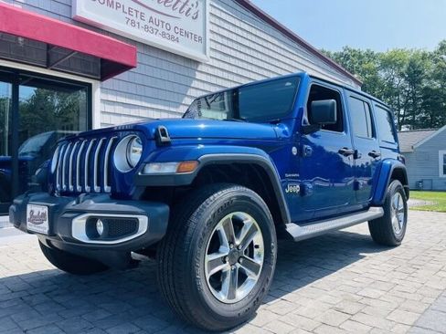 Used 2020 Jeep Wrangler Unlimited Sahara w/ Uconnect 4C Nav & Sound Group AWD/4WD image 2