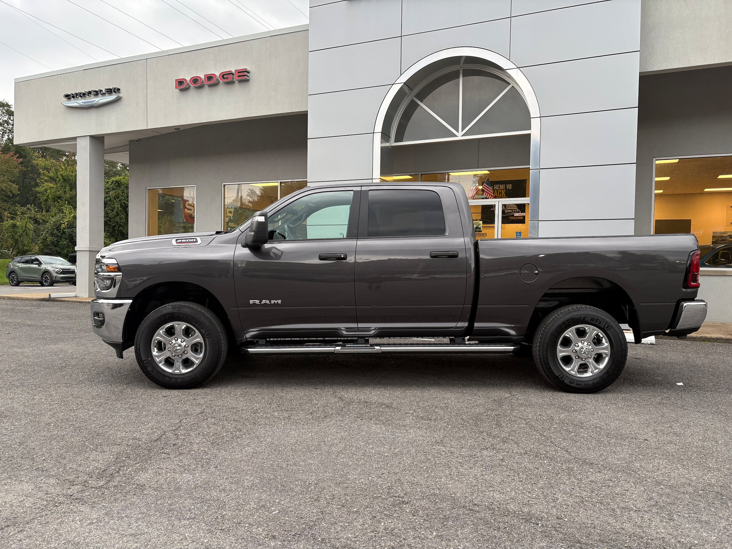 Certified 2026 RAM 2500 Big Horn AWD/4WD image 2