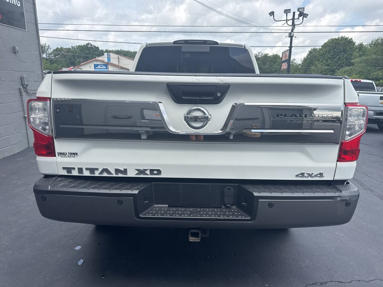 Used 2017 Nissan Titan Platinum Reserve AWD/4WD image 8