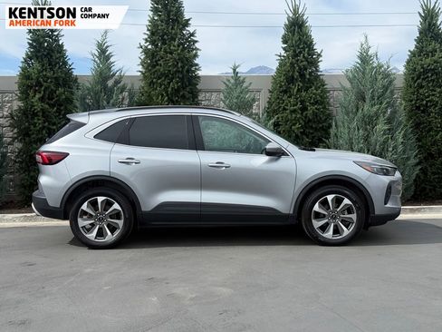 Used 2024 Ford Escape Platinum AWD/4WD image 9