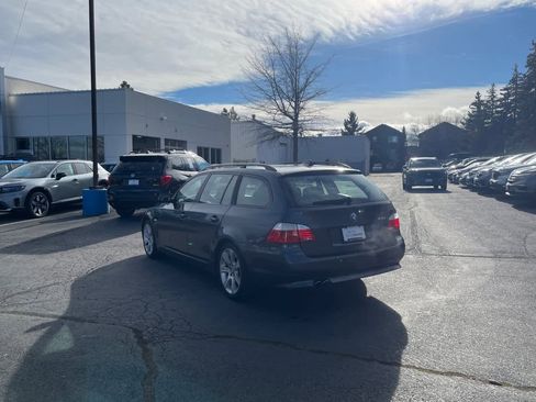 Used 2010 BMW 535i xDrive Wagon image 6