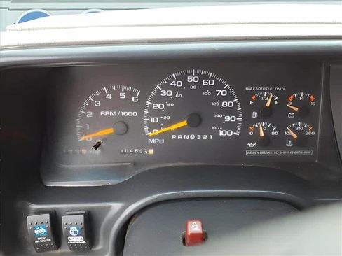 Used 1997 Chevrolet Silverado 1500 4x4 Extended Cab w/ Preferred Equipment Group 2 image 12