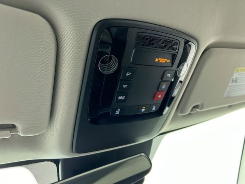 New 2026 Kia Carnival image 18