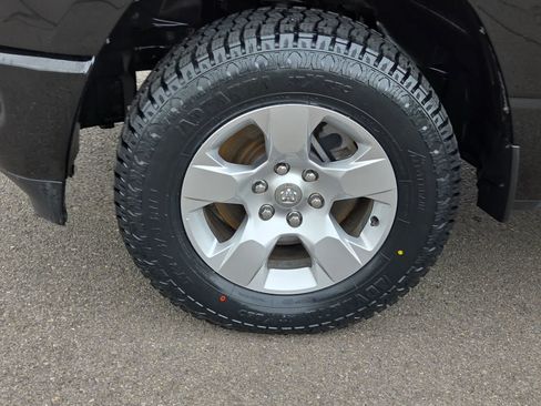 Used 2019 RAM 1500 Big Horn AWD/4WD image 16