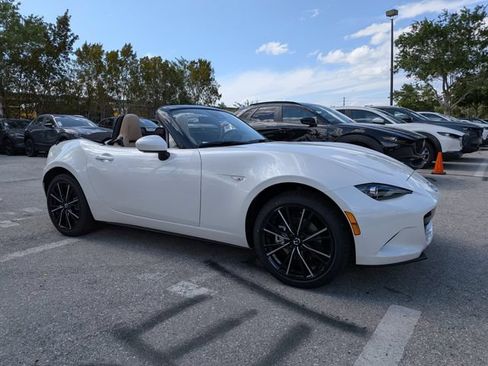 New 2026 MAZDA MX-5 Miata Grand Touring RWD image 2