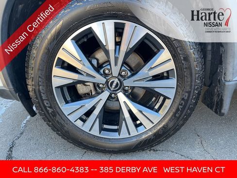 Used 2023 Nissan Rogue SV w/ SV Premium Package image 14