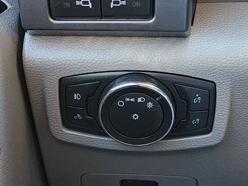 Used 2019 Ford F250 XLT w/ XLT Premium Package image 39