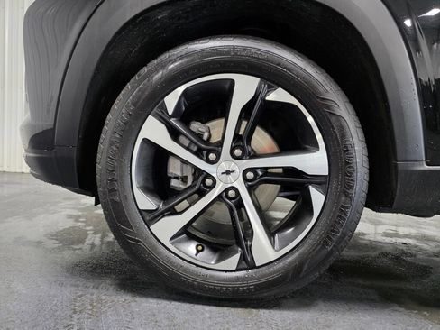 Used 2024 Chevrolet Trax RS FWD image 5