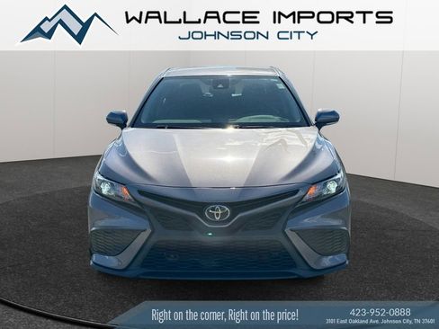 Used 2022 Toyota Camry SE w/ Convenience Package image 8