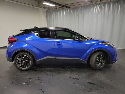 Used 2021 Toyota C-HR XLE image 9