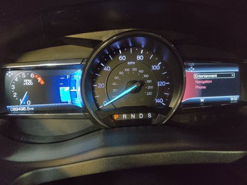 Used 2018 Ford Explorer Limited image 23