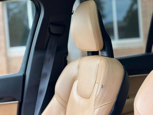 Used 2017 Volvo XC90 T6 Momentum w/ Vision Package AWD/4WD image 35
