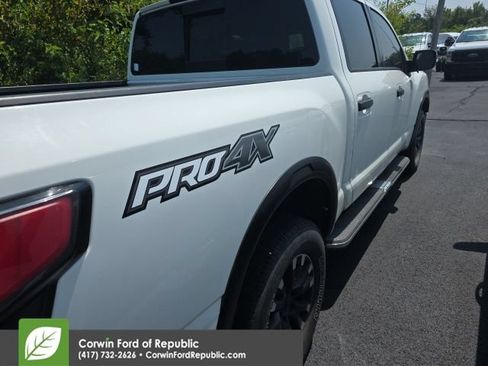 Used 2020 Nissan Titan PRO-4X AWD/4WD image 5