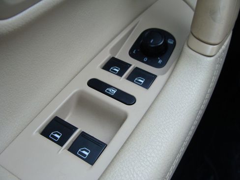 Used 2016 Volkswagen CC Sport FWD image 27
