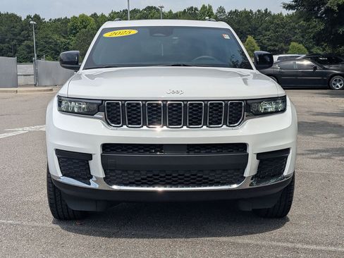 Used 2025 Jeep Grand Cherokee L Laredo w/ Luxury Tech Group I RWD image 8
