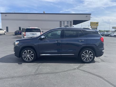 Used 2018 GMC Terrain Denali w/ Comfort Package AWD/4WD image 5