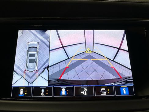 Used 2023 Buick Enclave Avenir w/ Avenir Technology Package image 39