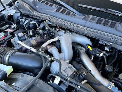 Used 2021 Ford F350 Lariat w/ Lariat Ultimate Package AWD/4WD image 32