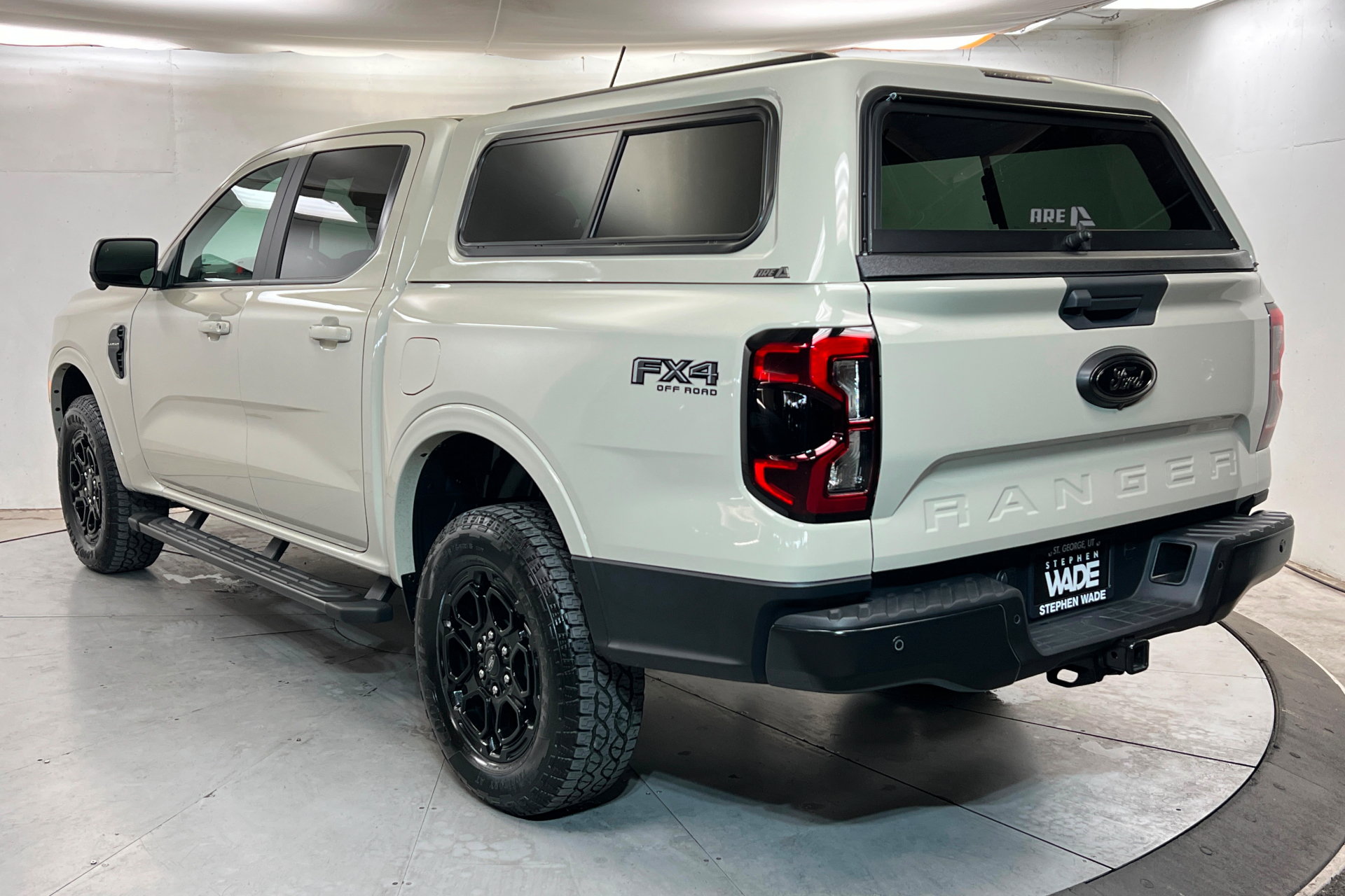 Used 2025 Ford Ranger Lariat w/ FX4 Off-Road Package AWD/4WD image 3