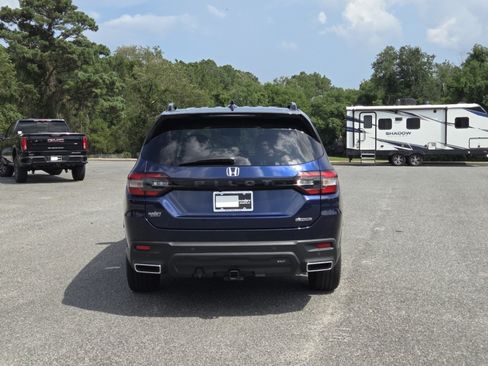 Certified 2025 Honda Pilot Touring image 20