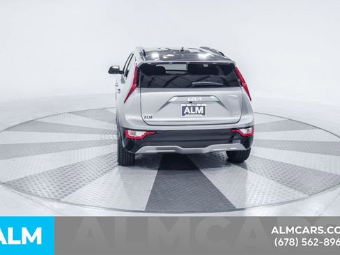 Used 2024 Kia Niro Wind image 9