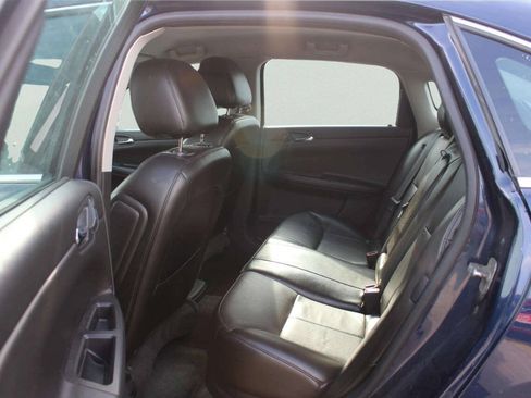 Used 2010 Chevrolet Impala LT w/ Luxury Edition Package FWD image 7