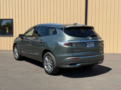 Used 2022 Buick Enclave Avenir w/ Avenir Technology Package FWD image 6