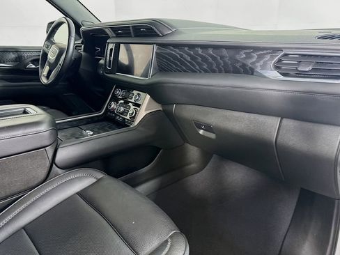 Used 2022 GMC Yukon Denali image 34