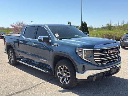 Used 2024 GMC Sierra 1500 SLT w/ SLT Premium Plus Package AWD/4WD image 8