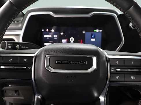 Used 2023 GMC Canyon Denali AWD/4WD image 13