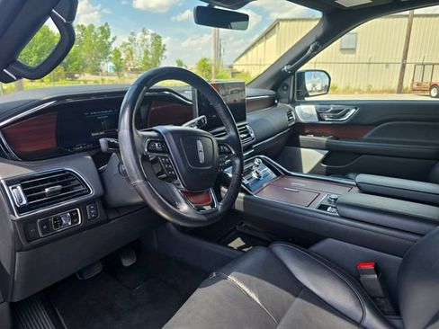 Used 2023 Lincoln Navigator L Reserve AWD/4WD image 11