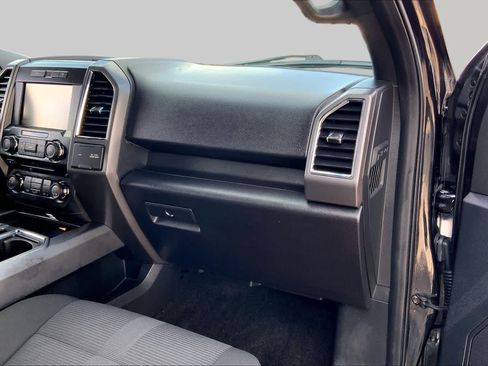 Used 2015 Ford F150 XLT w/ Equipment Group 302A Luxury AWD/4WD image 17