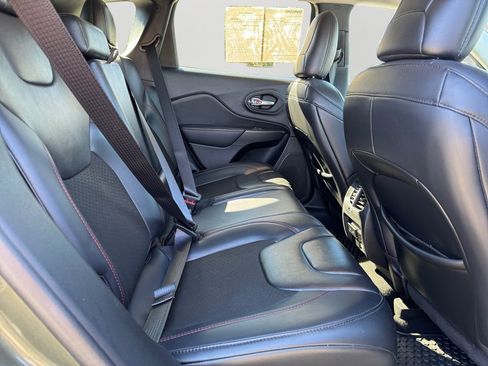 Used 2020 Jeep Cherokee Trailhawk w/ Comfort/Convenience Group image 13