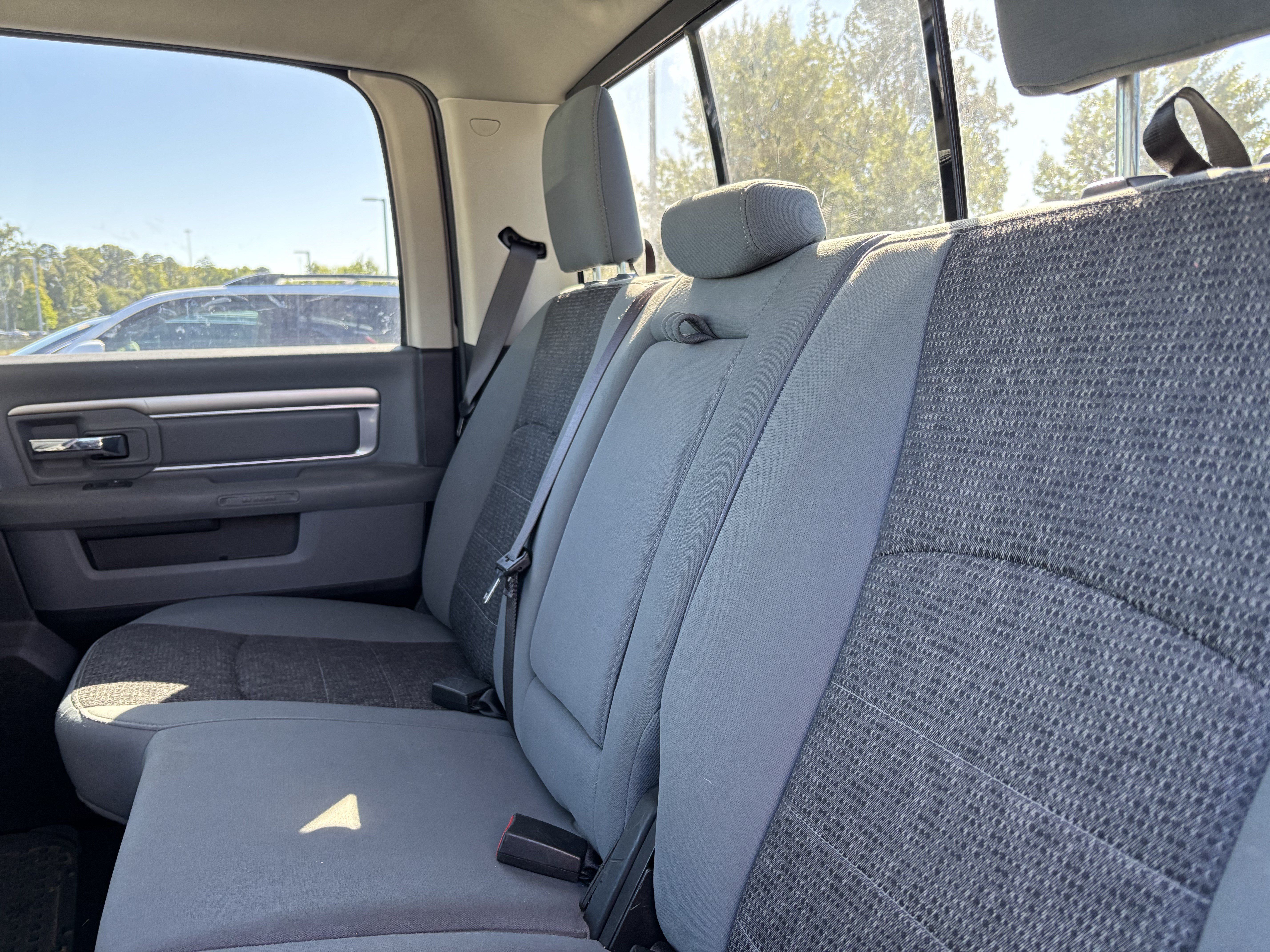 Used 2019 RAM 1500 Big Horn RWD image 32