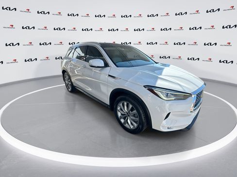 Used 2022 INFINITI QX50 Luxe image 2