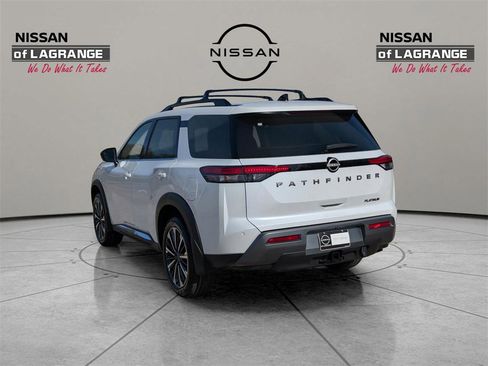 New 2026 Nissan Pathfinder Platinum image 7