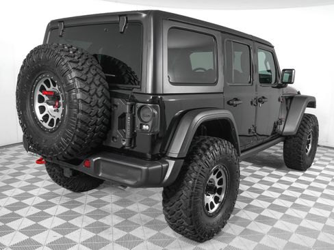 Used 2024 Jeep Wrangler Unlimited Rubicon w/ Technology Group image 5