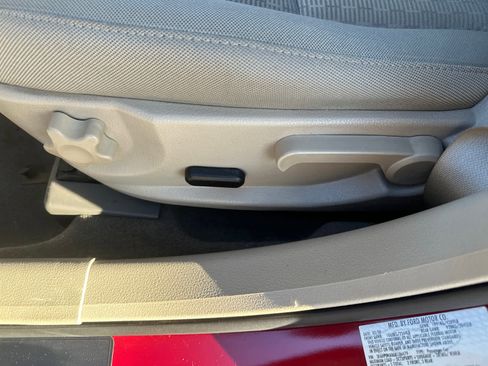 Used 2010 Ford Fusion SE image 25