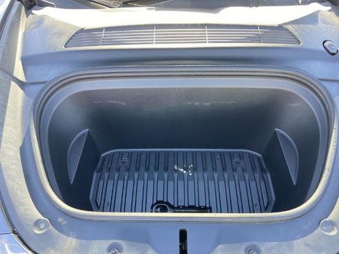 Used 2021 Tesla Model Y Long Range image 25