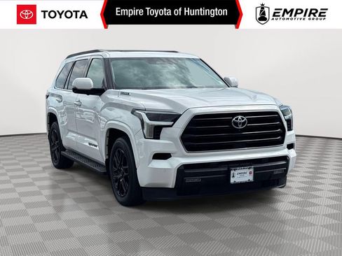 Used 2023 Toyota Sequoia SR5 w/ TRD Sport Package AWD/4WD image 1
