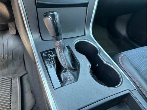 Used 2015 Toyota Camry SE w/ Moonroof Package FWD image 16