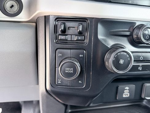 Used 2024 Ford F250 XL AWD/4WD image 15