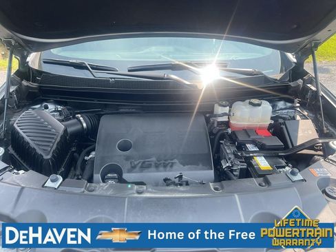 Used 2023 Chevrolet Traverse LT FWD image 29